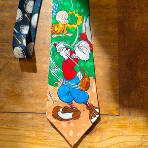 Vintage silk looney tunes mania golf tie.